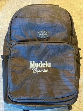 Travis Mathew Black Modelo Especial Embroidered Men's Backpack